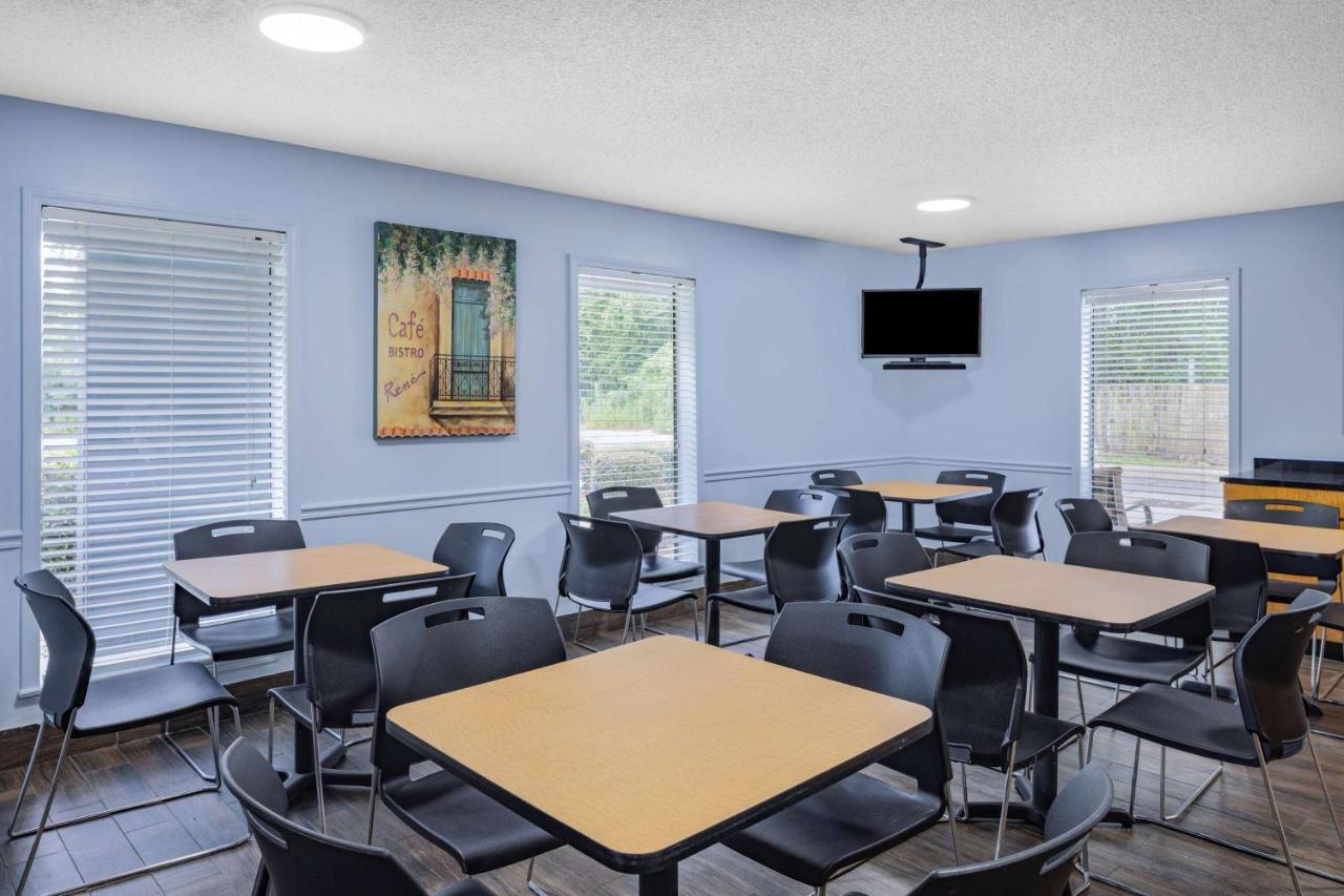 Days Inn By Wyndham Pensacola I-10 Ferry Pass Luaran gambar