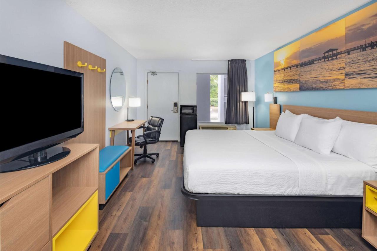 Days Inn By Wyndham Pensacola I-10 Ferry Pass Luaran gambar