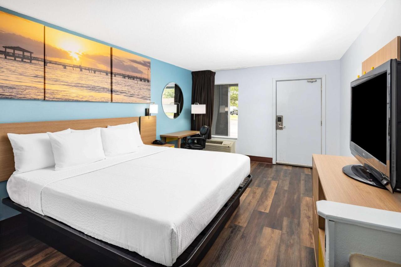 Days Inn By Wyndham Pensacola I-10 Ferry Pass Luaran gambar